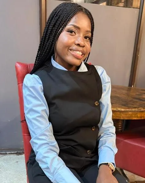 Isabella Sinombe